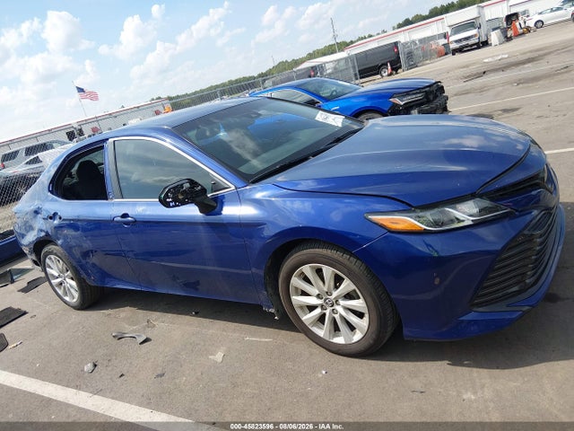 Aukcja sprzedaży 2018 Toyota Camry Le, vin: 4T1B11HK6JU659806, numer aukcji: 45823596