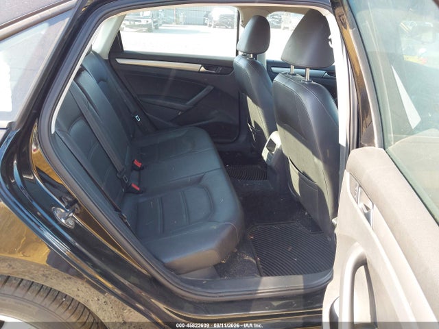 2014 Volkswagen Passat 2.5l Wolfsburg Edition მანქანა იყიდება აუქციონზე, vin: 1VWAP7A31EC007284, აუქციონის ნომერი: 45823609