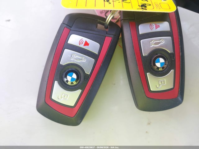 45823637 :رقم المزاد ، WBA8B9C57HK884587 vin ، 2017 Bmw 330i مزاد بيع
