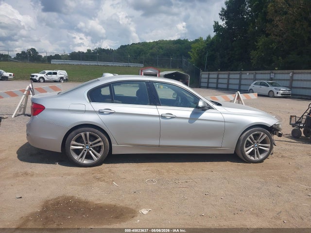 45823637 :رقم المزاد ، WBA8B9C57HK884587 vin ، 2017 Bmw 330i مزاد بيع