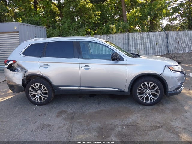 Продаж на аукціоні авто 2017 Mitsubishi Outlander Se/sel, vin: JA4AZ3A33HZ007532, номер лоту: 45823648