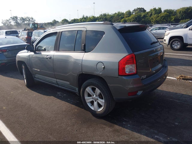 45823680 :رقم المزاد ، 1J4NT1FA9BD236428 vin ، 2011 Jeep Compass مزاد بيع