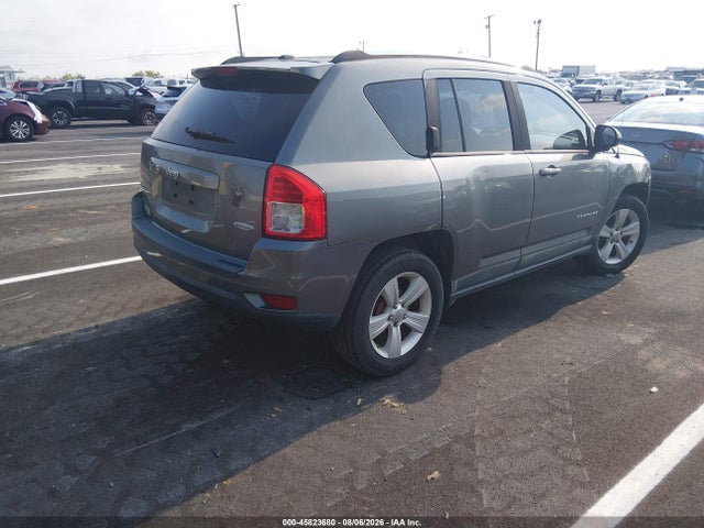 45823680 :رقم المزاد ، 1J4NT1FA9BD236428 vin ، 2011 Jeep Compass مزاد بيع