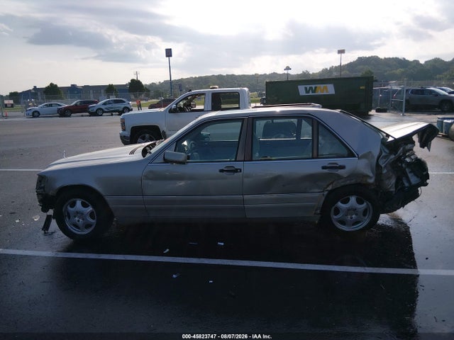 45823747 :رقم المزاد ، WDBGA33G2XA419721 vin ، 1999 Mercedes-benz S 320 مزاد بيع