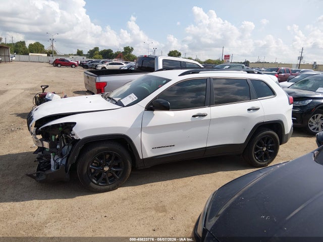 2017 Jeep Cherokee Altitude მანქანა იყიდება აუქციონზე, vin: 1C4PJLAB9HW642142, აუქციონის ნომერი: 45823776