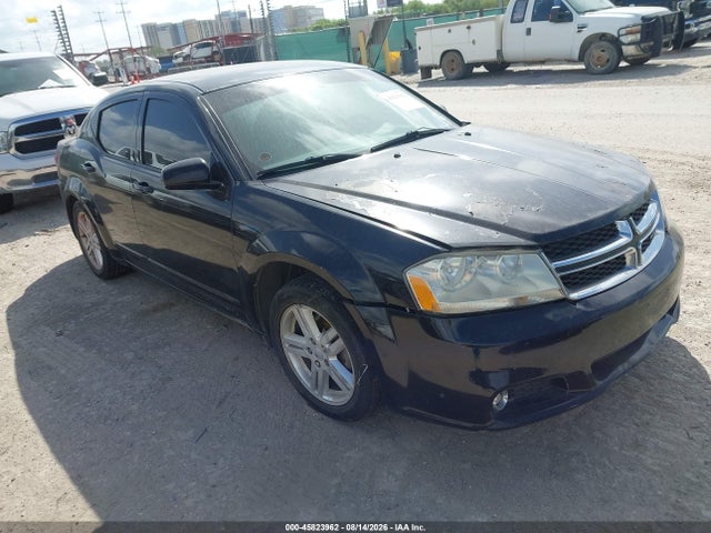 45823962 :رقم المزاد ، 1C3CDZCB5DN590731 vin ، 2013 Dodge Avenger Sxt مزاد بيع