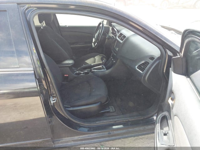 45823962 :رقم المزاد ، 1C3CDZCB5DN590731 vin ، 2013 Dodge Avenger Sxt مزاد بيع