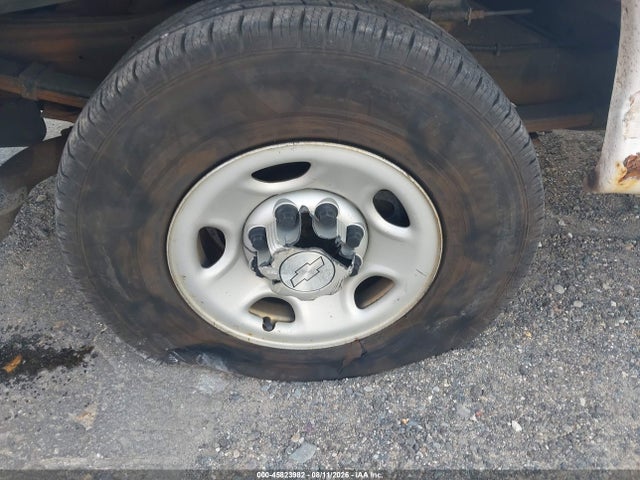 Chevrolet Express 2500 Work Van 2016 1GCWGAFF8G1335423 Image 17