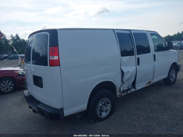 Chevrolet Express 2500 Work Van 2016 1GCWGAFF8G1335423 Image 4