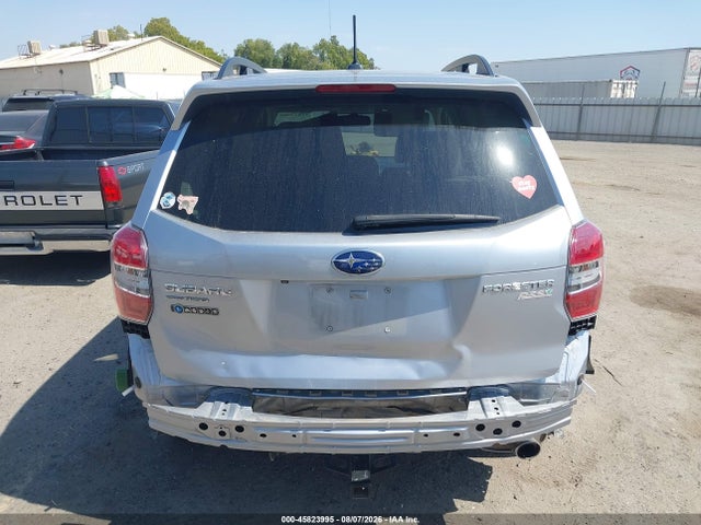 Subaru Forester 2.5i Touring 2015 JF2SJAUC8FH812285 Image 16