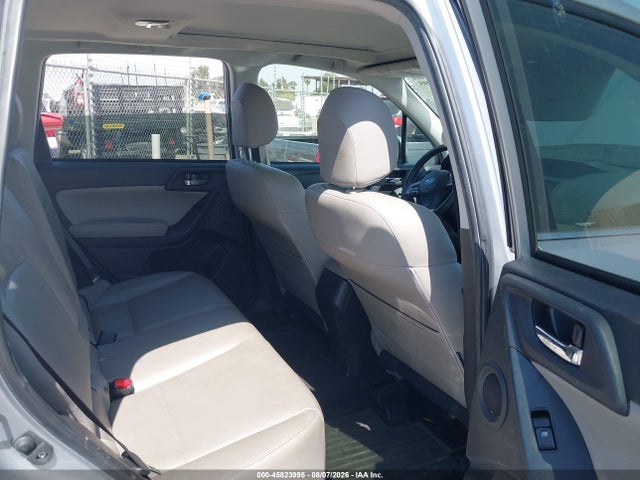 Subaru Forester 2.5i Touring 2015 JF2SJAUC8FH812285 Image 8