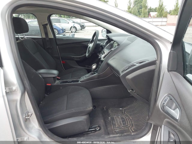 1FADP3M29HL257023 Ford FOCUS SEL