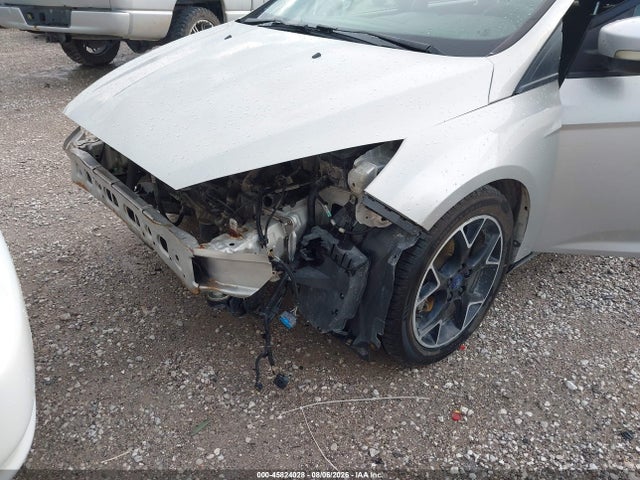 1FADP3M29HL257023 Ford FOCUS SEL