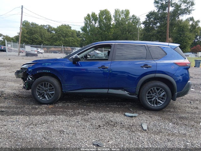 45824043 :رقم المزاد ، 5N1BT3AB0PC674414 vin ، 2023 Nissan Rogue S Intelligent Awd مزاد بيع