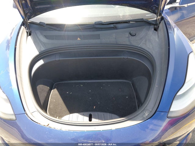 Tesla Model 3 Long Range/mid Range 2018 5YJ3E1EA1JF161031 Image 10