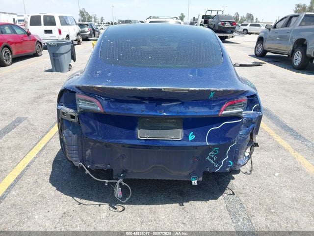 Tesla Model 3 Long Range/mid Range 2018 5YJ3E1EA1JF161031 Image 17