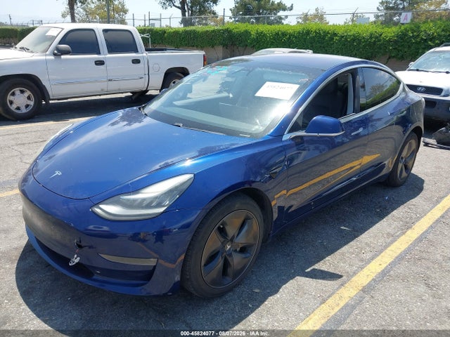 Tesla Model 3 Long Range/mid Range 2018 5YJ3E1EA1JF161031 Image 2