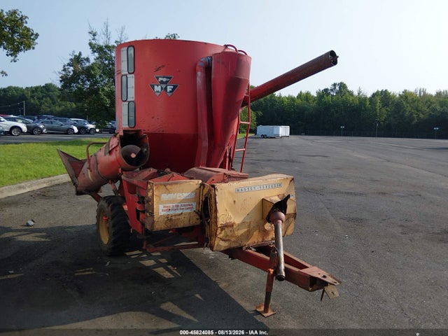 45824085 :رقم المزاد ، 16200005508 vin ، 1975 Massey Ferguson Mf15 Feed Grinder مزاد بيع