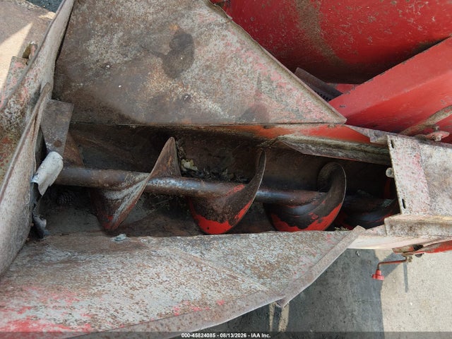 45824085 :رقم المزاد ، 16200005508 vin ، 1975 Massey Ferguson Mf15 Feed Grinder مزاد بيع
