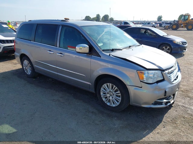 2016 Chrysler Town & Country Limited მანქანა იყიდება აუქციონზე, vin: 2C4RC1JG6GR136066, აუქციონის ნომერი: 45824138