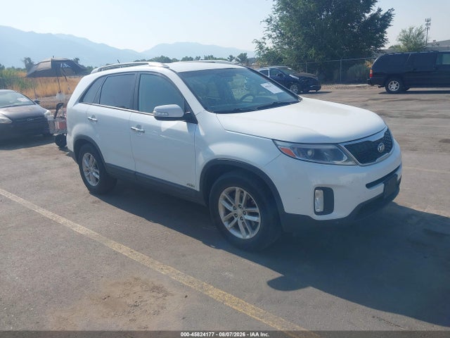 KIA SORENTO LX 2015 5XYKTCA64FG570669 главное изображение