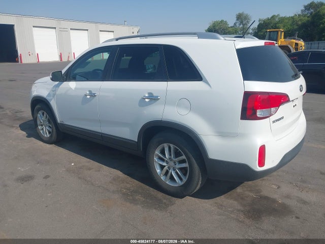 KIA SORENTO LX 2015 5XYKTCA64FG570669 Image 3