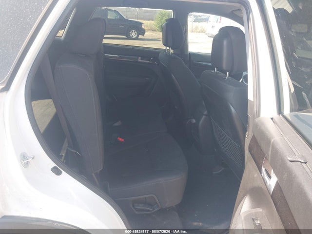 KIA SORENTO LX 2015 5XYKTCA64FG570669 Image 8