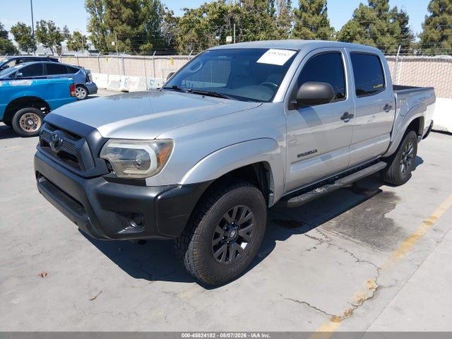 Toyota Tacoma Prerunner 2014 5TFJX4GN1EX033841 Image 2