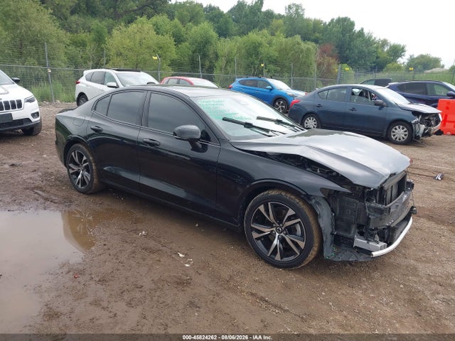 Aukcja sprzedaży 2024 Volvo S60 B5 Core Dark Theme, vin: 7JRL12FK8RG326827, numer aukcji: 45824262