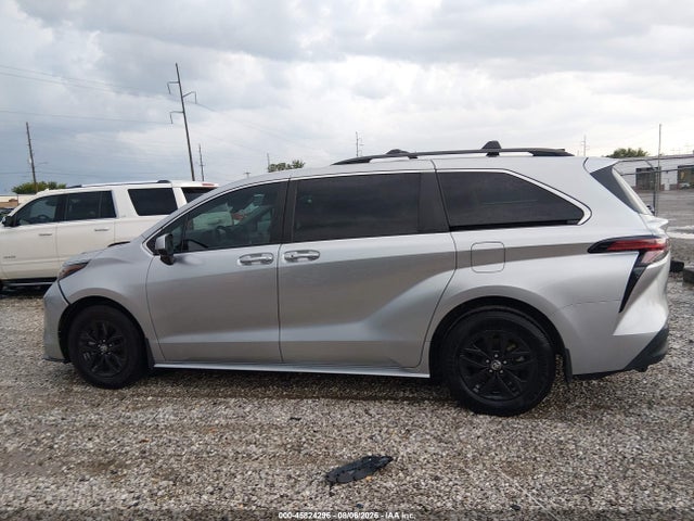 Продажа на аукционе авто 2022 Toyota Sienna Xle, vin: 5TDYRKEC0NS106959, номер лота: 45824296