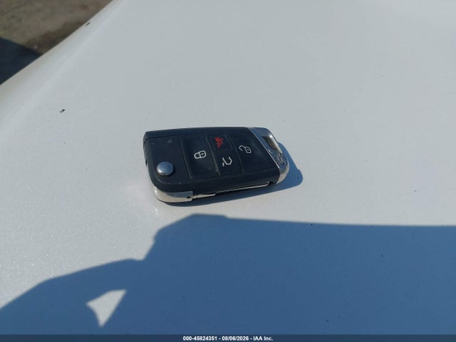 WVWUF7AU5GW093468 Volkswagen Golf R 4-door