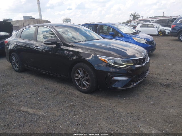 Auction sale of the 2020 Kia Optima Lx, vin: 5XXGT4L3XLG388229, lot number: 45824352