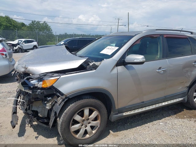 45824397 :رقم المزاد ، 5XYKT3A62DG352663 vin ، 2013 Kia Sorento Lx مزاد بيع