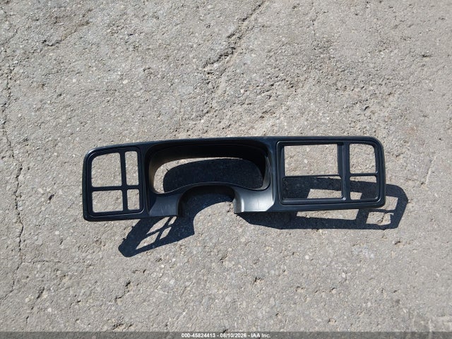45824413 :رقم المزاد ، 2GCEK19T8X1125894 vin ، 1999 Chevrolet Silverado 1500 Ls مزاد بيع