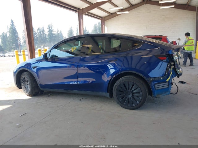Tesla Model Y Long Range Dual Motor All-wheel Drive 2024 7SAYGDEE5RF007733 Image 14