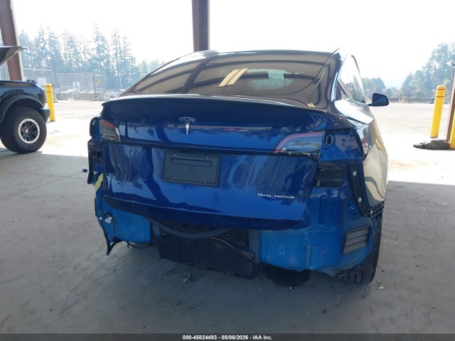 Tesla Model Y Long Range Dual Motor All-wheel Drive 2024 7SAYGDEE5RF007733 Image 16