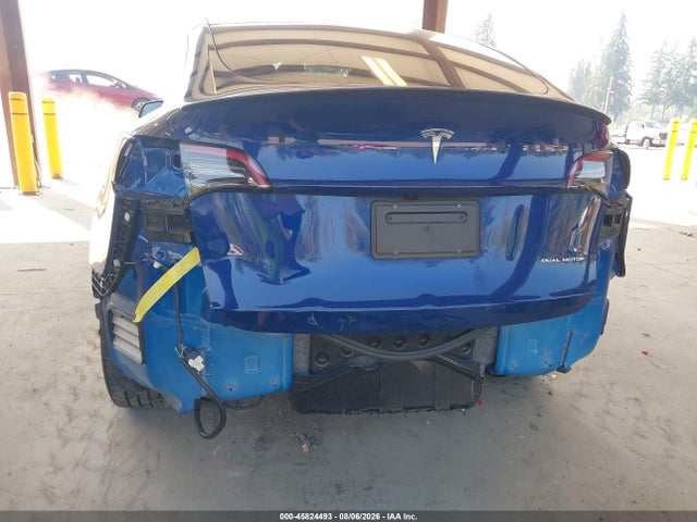 Tesla Model Y Long Range Dual Motor All-wheel Drive 2024 7SAYGDEE5RF007733 Image 6