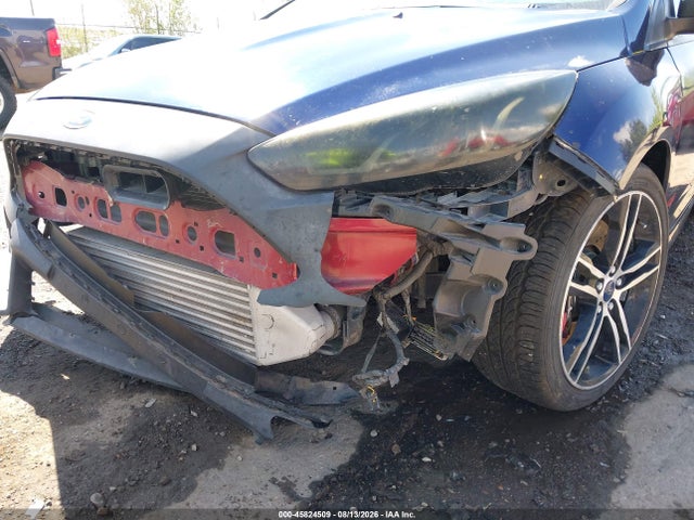 45824509 :رقم المزاد ، 1FADP3L92GL293486 vin ، 2016 Ford Focus St مزاد بيع