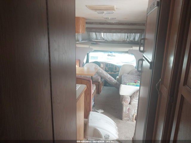 1999 Ford Econoline E450 Super Duty Cutwy  Rv მანქანა იყიდება აუქციონზე, vin: 1FDXE40FXXHA00400, აუქციონის ნომერი: 45824531