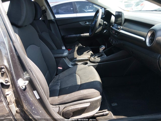 2020 Kia Forte Fe მანქანა იყიდება აუქციონზე, vin: 3KPF24ADXLE181052, აუქციონის ნომერი: 45824575