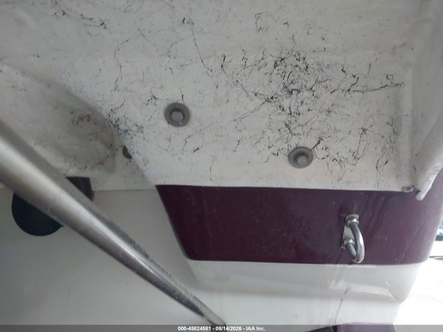 45824581 :رقم المزاد ، JTC30960D898 vin ، 1998 Crownline Other مزاد بيع