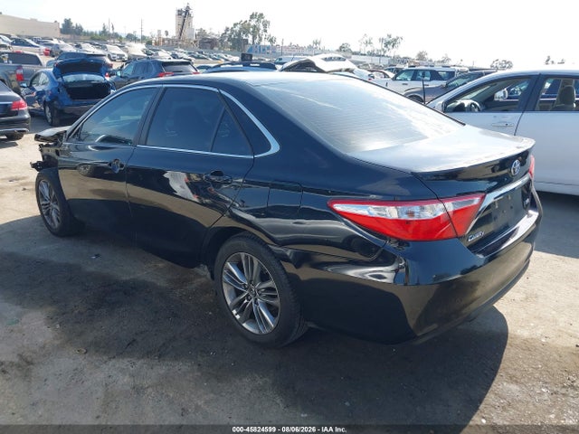45824599 :رقم المزاد ، 4T1BF1FK1HU747287 vin ، 2017 Toyota Camry Se مزاد بيع