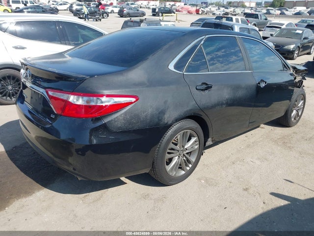 45824599 :رقم المزاد ، 4T1BF1FK1HU747287 vin ، 2017 Toyota Camry Se مزاد بيع