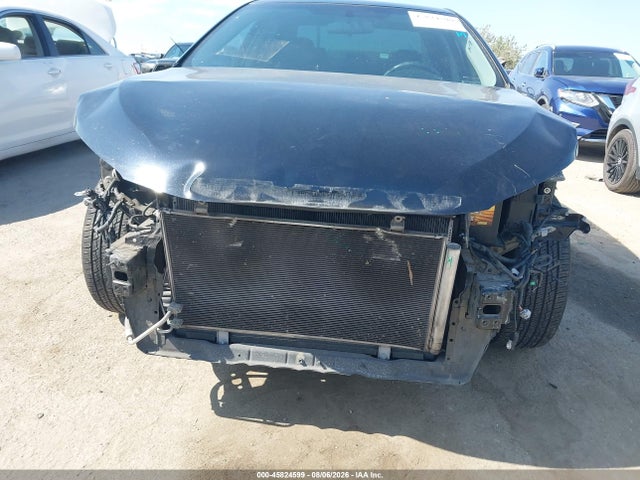 45824599 :رقم المزاد ، 4T1BF1FK1HU747287 vin ، 2017 Toyota Camry Se مزاد بيع