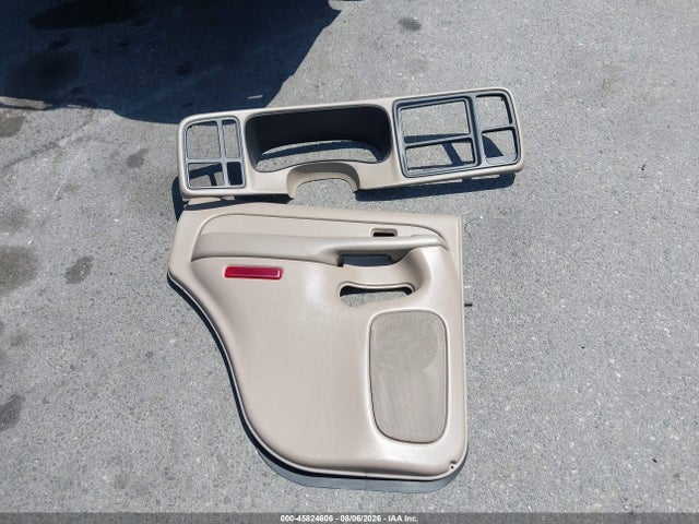 2005 Chevrolet Tahoe Z71 მანქანა იყიდება აუქციონზე, vin: 1GNEK13T15R260123, აუქციონის ნომერი: 45824606