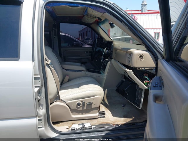 2005 Chevrolet Tahoe Z71 მანქანა იყიდება აუქციონზე, vin: 1GNEK13T15R260123, აუქციონის ნომერი: 45824606