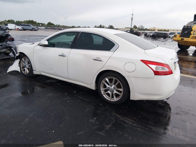 45824610 :رقم المزاد ، 1N4AA5AP2BC821201 vin ، 2011 Nissan Maxima 3.5 S مزاد بيع