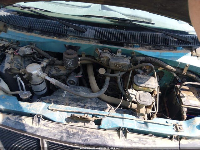 45824632 :رقم المزاد ، 1GKDM19Z5NB527108 vin ، 1992 Gmc Safari Xt مزاد بيع