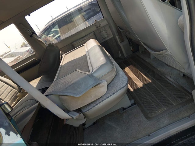 45824632 :رقم المزاد ، 1GKDM19Z5NB527108 vin ، 1992 Gmc Safari Xt مزاد بيع