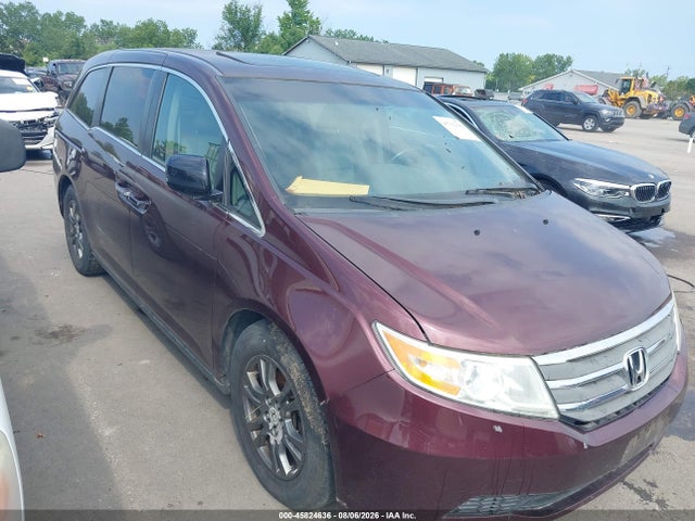45824636 :رقم المزاد ، 5FNRL5H65DB085753 vin ، 2013 Honda Odyssey Ex-l مزاد بيع
